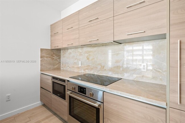 Building Photo - 1300 S Miami Ave