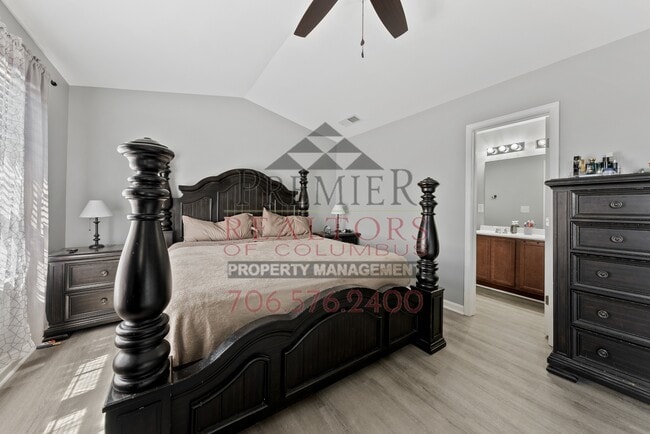Building Photo - 741 Compass Trl
