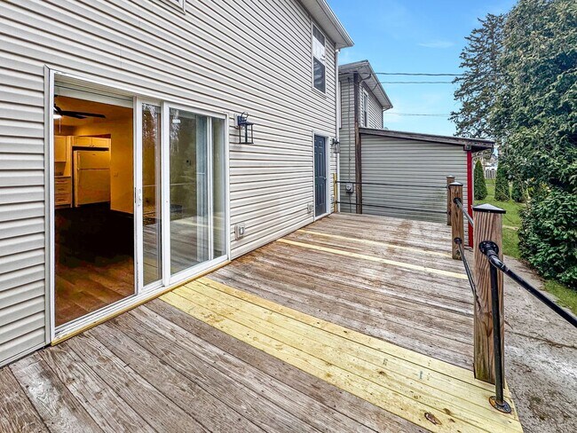 Building Photo - 515 Allegheny St