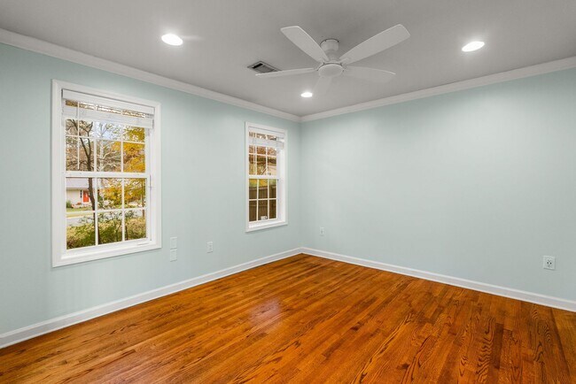 Building Photo - Charming Midtown Little Rock Home on Corner Lot – 3BR/2BA + Garage