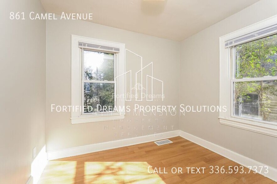 Building Photo - 861 Camel Ave