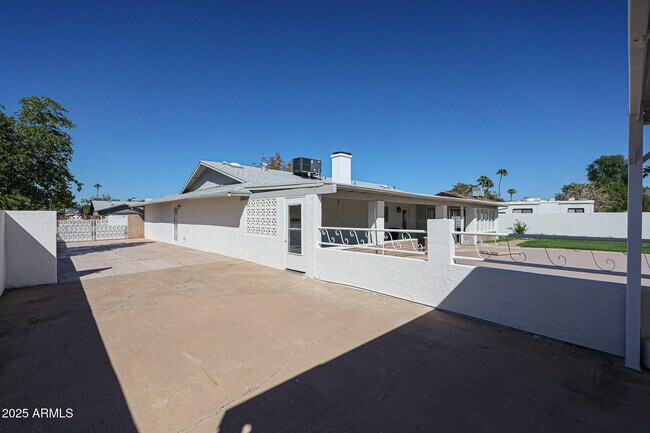 Building Photo - 5743 W Monte Cristo Ave