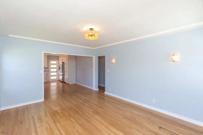 Building Photo - 2 Bed, 2 Bath home in Ocean Beach