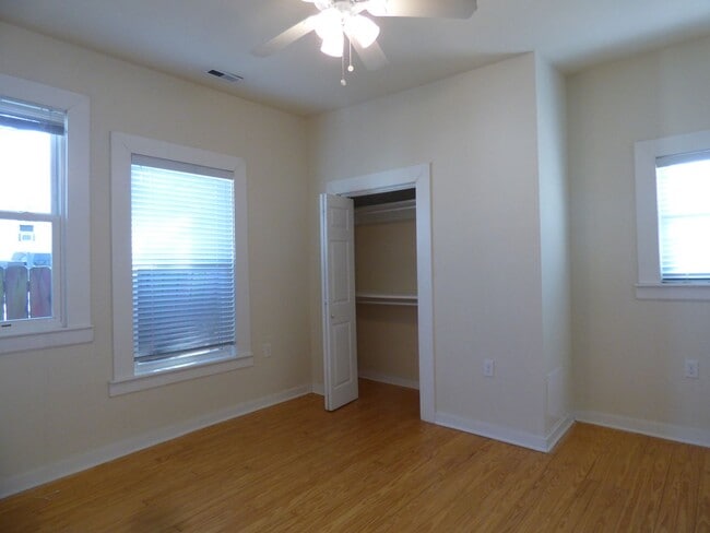 Building Photo - Vintage, Renovated SF House! High Ceilings, HW Floors, Covered Porch, Off-Street Parking!