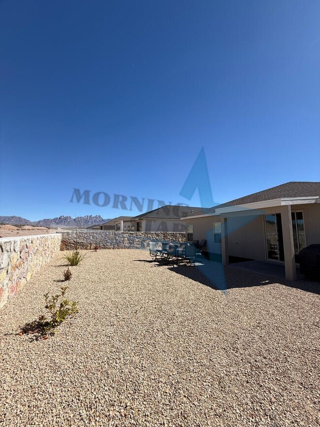 Building Photo - Stunning 2025-built rental in highly desirable Sonoma Ranch — 4 bed / 3 bath