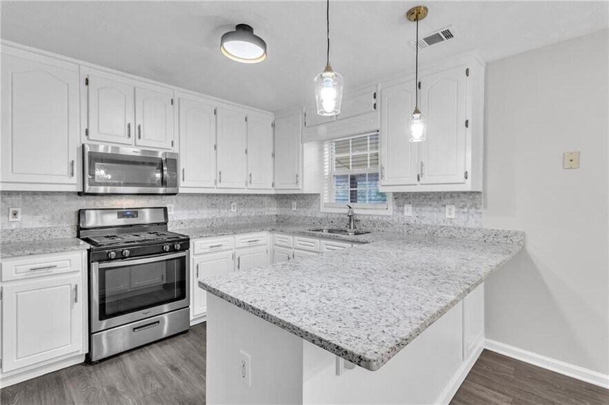 Building Photo - 1900 Tribble Ridge Dr