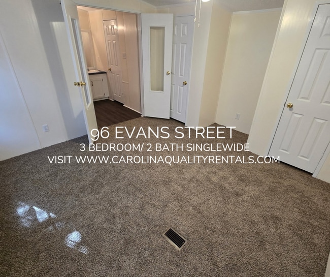 Building Photo - 96 Evans St
