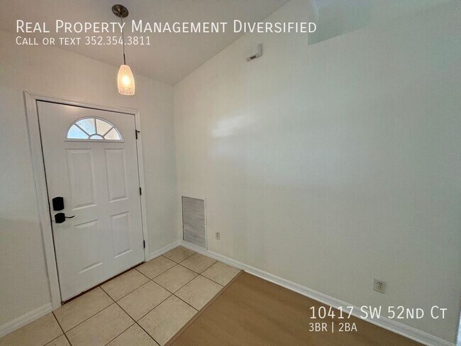 Building Photo - 10417 SW 52nd Ct