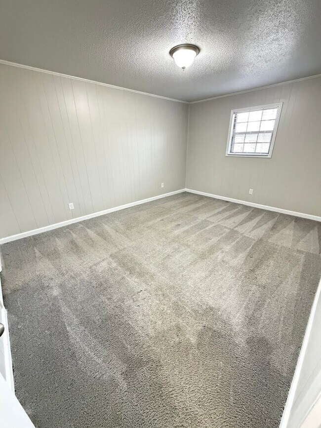 Building Photo - May Savings Are Here! Application Fee WAIVED ALL month!