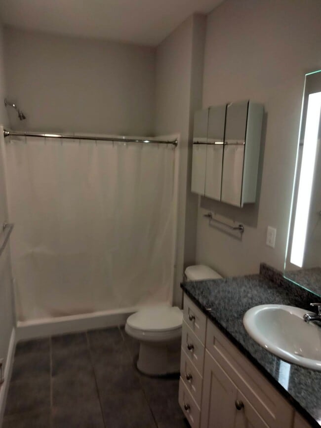 Building Photo - 24 Imlay St