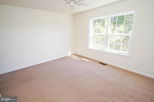 Building Photo - 403 Parkview Ct
