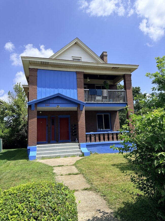 Building Photo - 860 Blair Ave