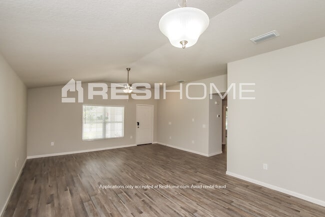 Building Photo - HOME FOR RENT!! One month free!