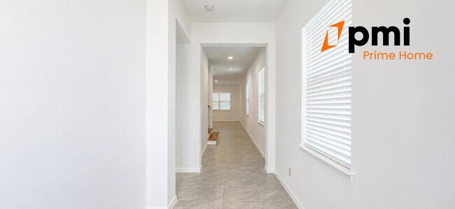 Building Photo - Luxury Living in Winter Garden – 4-Bedroom and 3.5-Bathrooms Home with Screened Patio & EV Charging