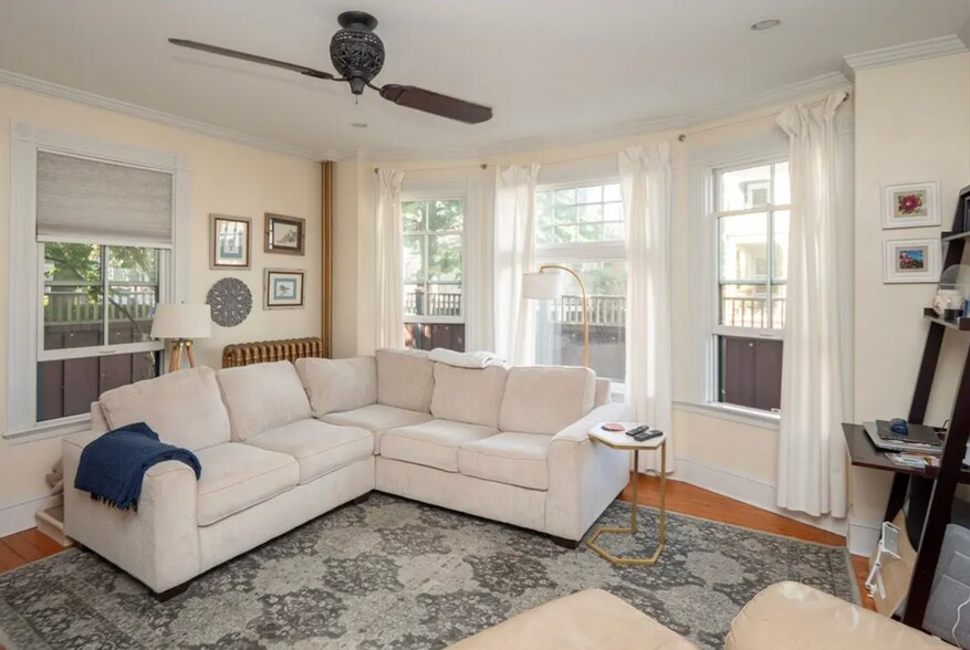 Building Photo - 17 Lincoln St