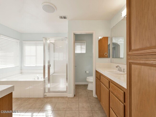 Building Photo - 3865 Angeline St