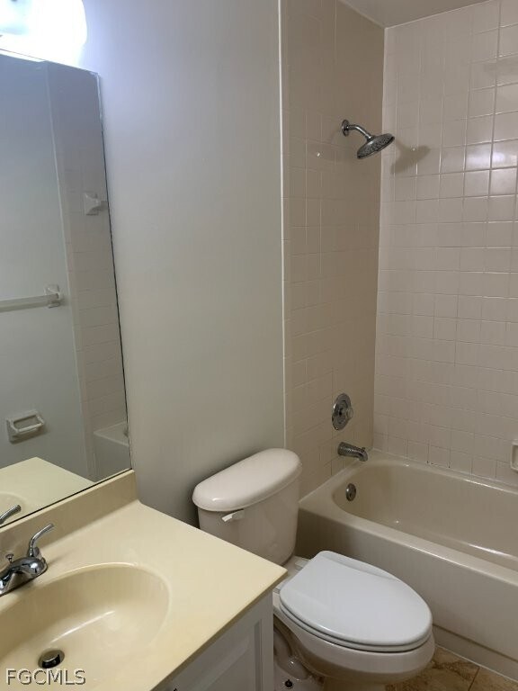 Building Photo - 600 Squire Cir