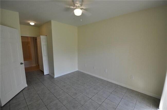 Building Photo - 1106 Belmont Ln