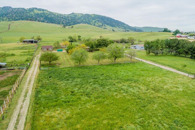 Building Photo - Home on Acreage (horses OK)  for Lease