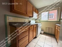 Building Photo - 5013 Lillian Dr