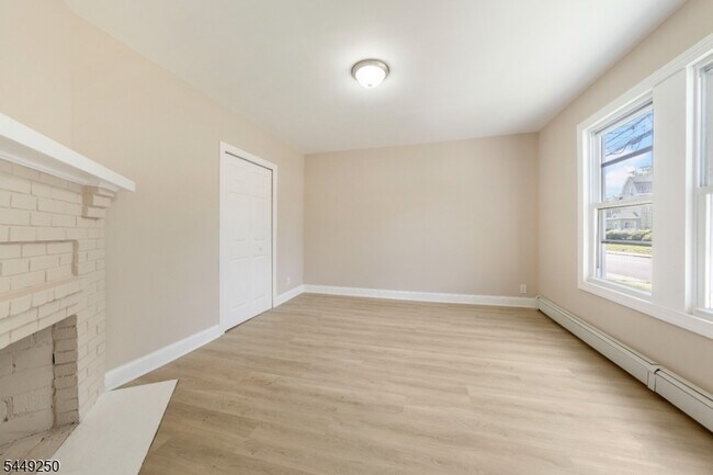 Building Photo - 49 Caldwell Pl