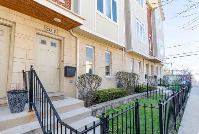 Building Photo - 2331 N Lister Ave