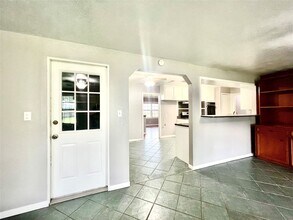 Building Photo - 1925 14th Ave N