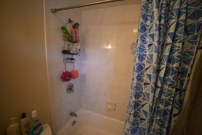 Building Photo - 1600 Beacon St