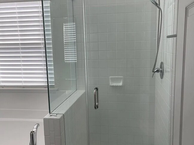 Building Photo - 2201 Raven Rd