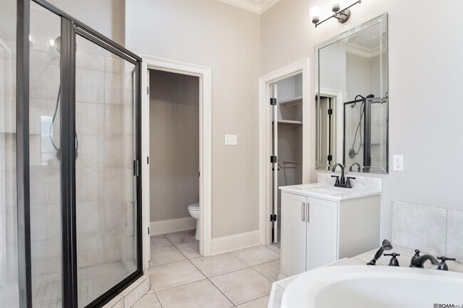 Building Photo - 1642 Ruelle De Grace Dr