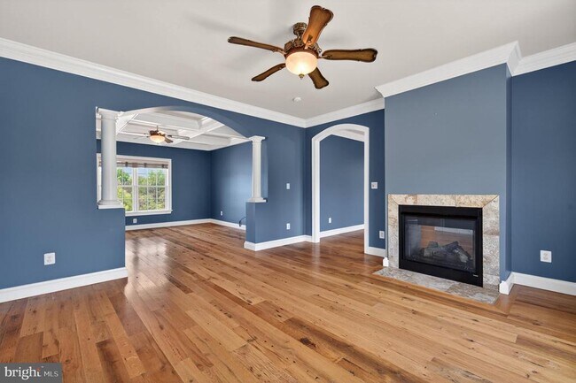 Building Photo - 13071 Haddonfield Ln