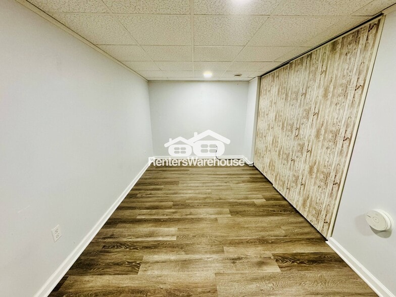Building Photo - 1308 Landmark Trail S