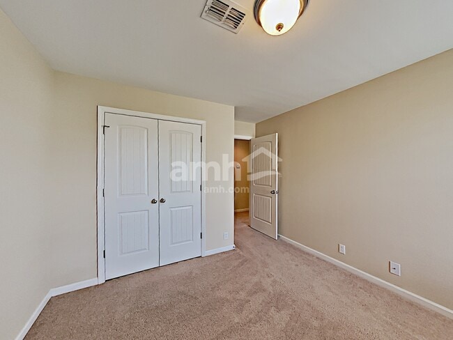 Building Photo - 2630 Anthem Way