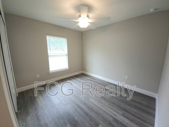 Building Photo - 8140 N Elkcam Blvd