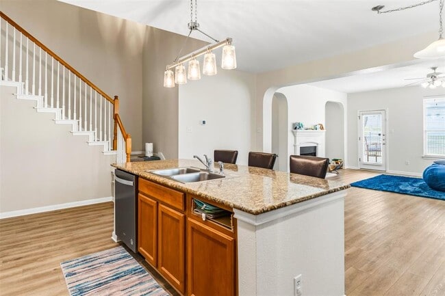 Building Photo - 14504 Broadwinged Hawk Dr