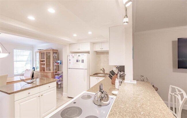 Building Photo - 1207 E Peppertree Dr