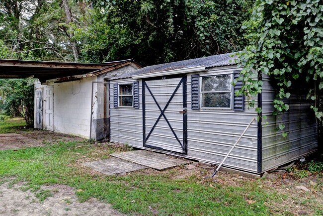 Building Photo - Chickahominy Shores - water community