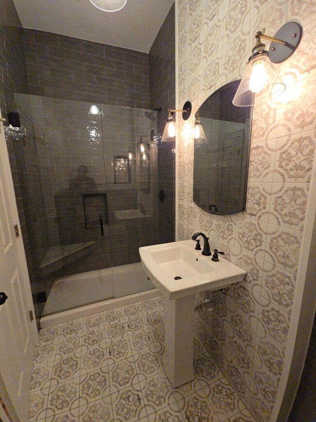 Building Photo - 322 Mulberry St