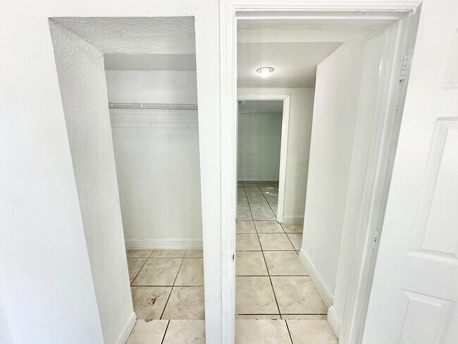 Building Photo - 1278 NW 44th St