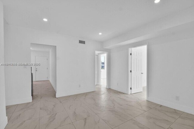 Building Photo - 3025 NW 8th Ave