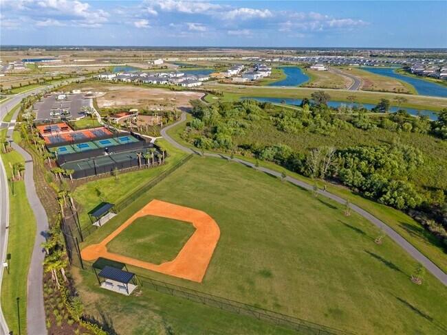 Building Photo - 17534 Crescent Moon Lp