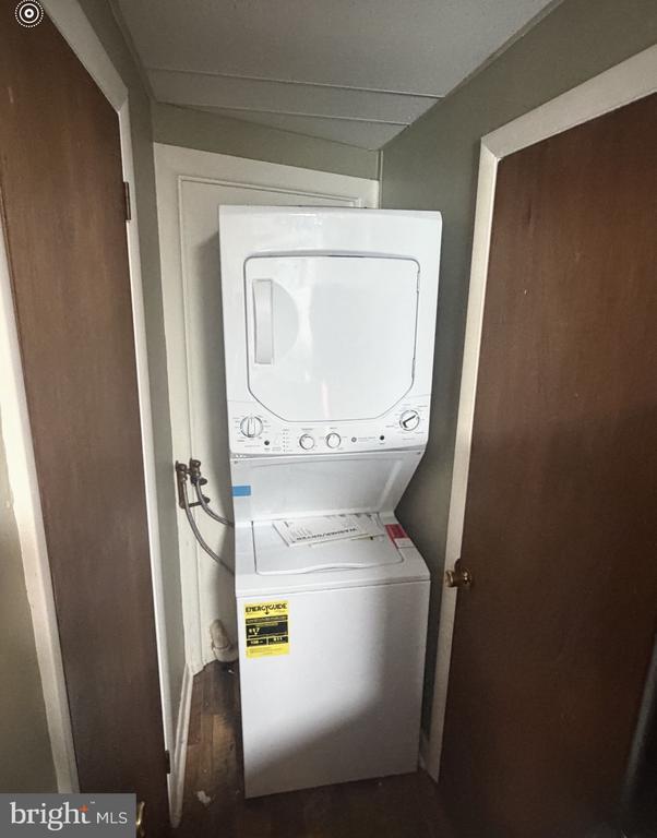 Building Photo - 18 N Pearl St