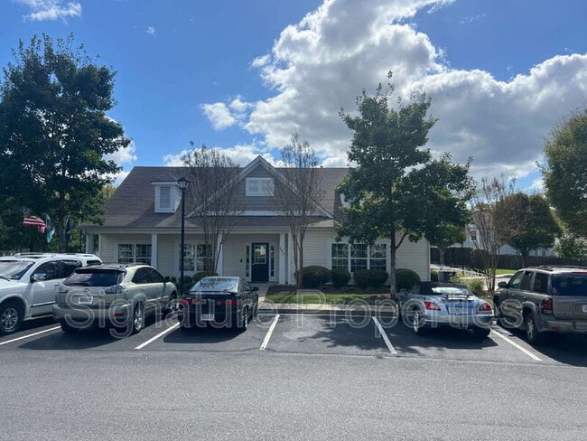 Building Photo - 125 New Market Village Pkwy