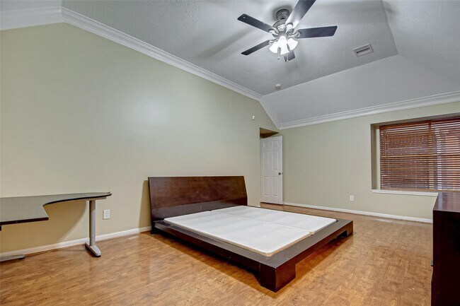 Building Photo - 4611 Summer Lakes