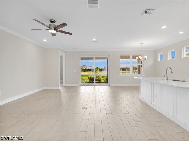 Building Photo - 28029 Sanibel Sands St