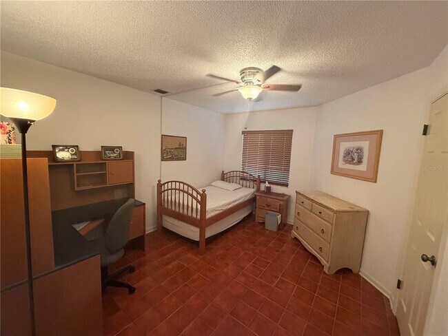 Building Photo - 804 Palm Harbor Ct