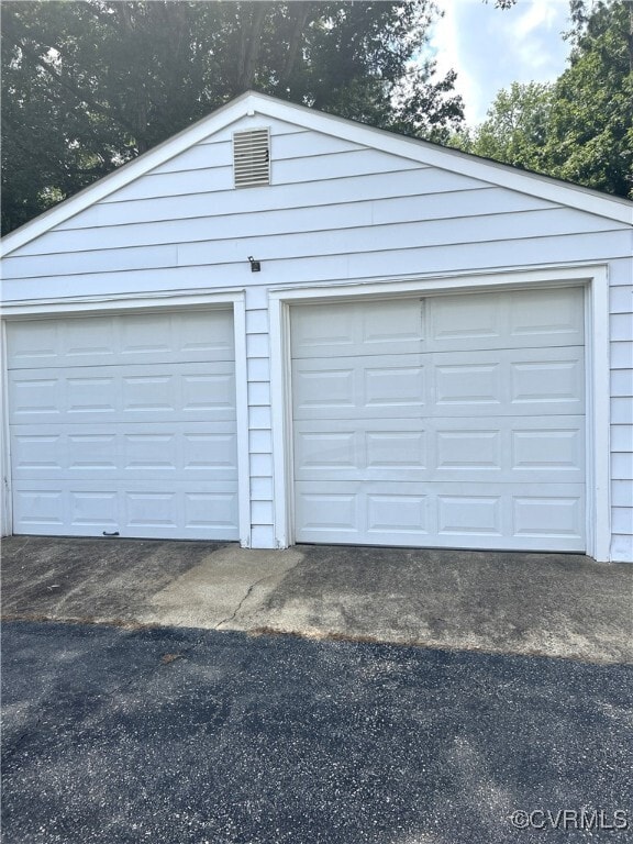 Building Photo - 1404 Stoneycreek Dr