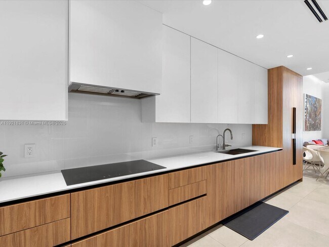 Building Photo - 3753 NE 214th St