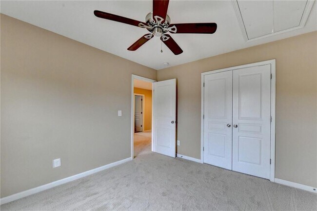 Building Photo - 4228 Woods Creek Ln
