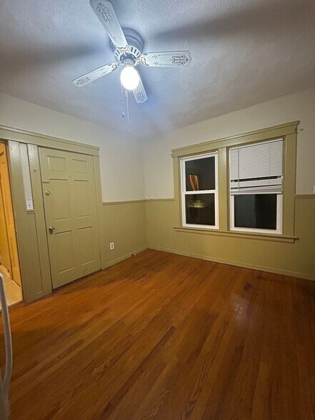 Building Photo - 113 Pleasant St